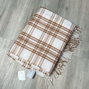 NWT J. Crew Tan and White Checkered Scarf